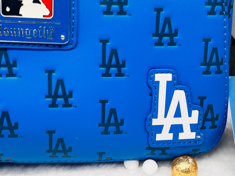 LOUNGEFLY MLB LA Los Angeles Dodgers Seam Stitch Crossbody bag