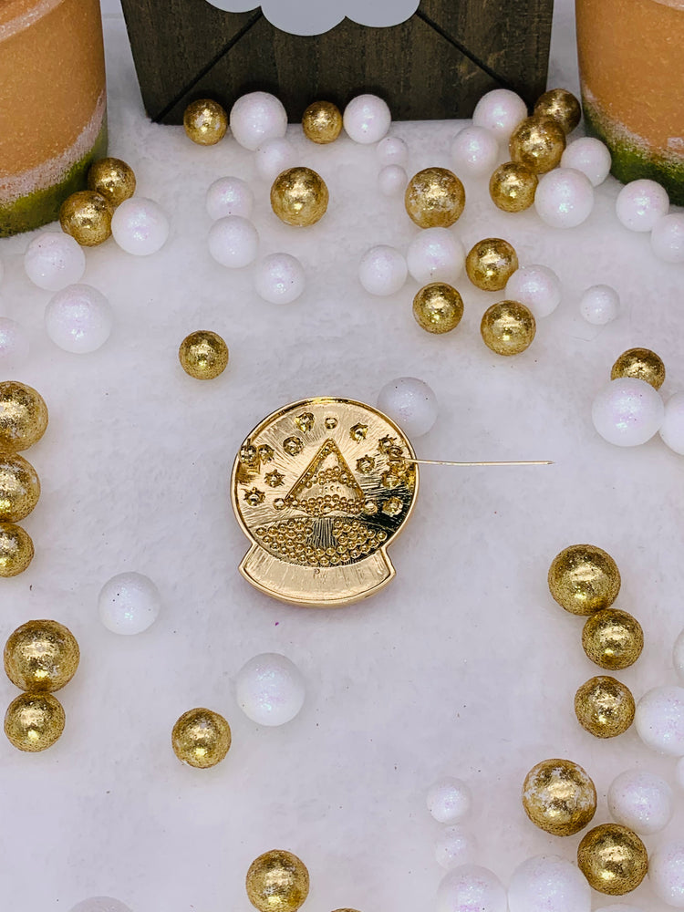 Beutiful Christmas Tree Inside Of A Snow Glove Pin, Holiday Pin
