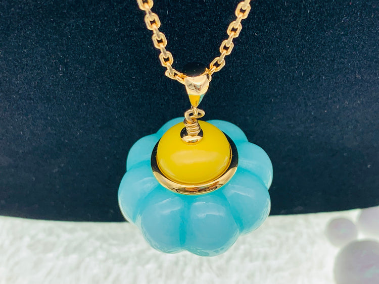 Confection Long Cake Pendant Necklace