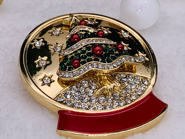 Beutiful Christmas Tree Inside Of A Snow Glove Pin, Holiday Pin