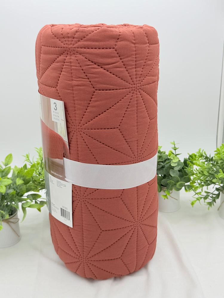 VCNY Home Kaleidoscope 3-Piece Quilt Set, Orange-Brown King