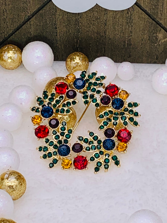 Holiday Christmas Wreath, Multicolore Crystal Pin