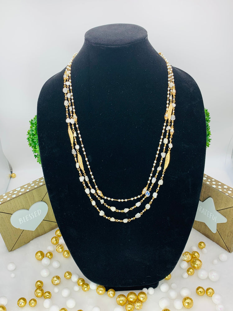 Collar de varias hileras de 30” con perlas de imitación y cristales dorados